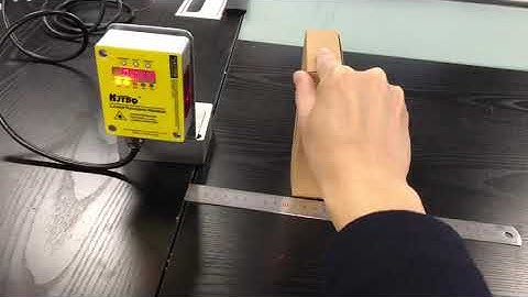 Laser displacement sensor