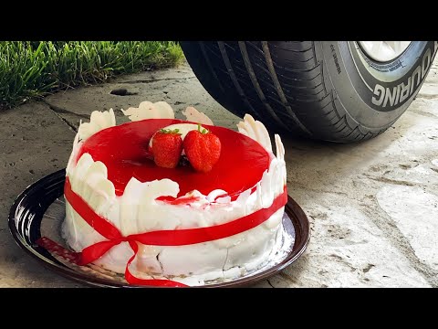 سحق كرانشي الأشياء الناعمة بالسيارة تجربة كيك عملاق VS سيارة 