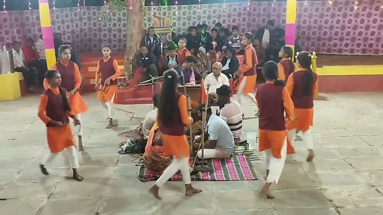 ♥️आम्ही निघालो तुम्ही येता का♥️