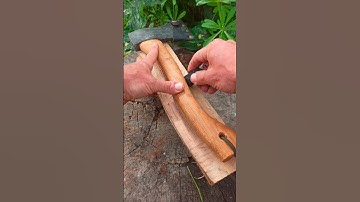 make a handle for your hatchet #bushcraftskills #survivalskills #hatchet#axe#woodsman