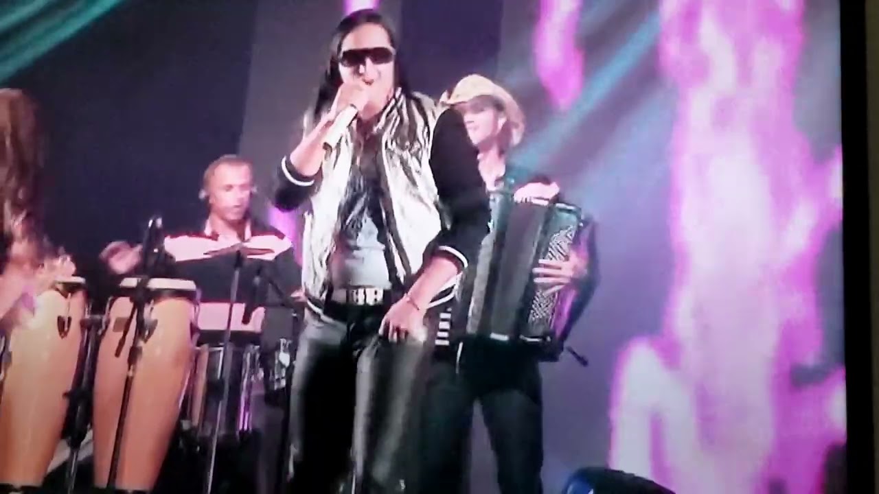 Watch Dançando c/a banda " Os Federais " em São Paulo na gravação do DVD 💃 on YouTube Watch Dançando c/a banda " Os Federais " em São Paulo na gravação do DVD 💃 on YouTube