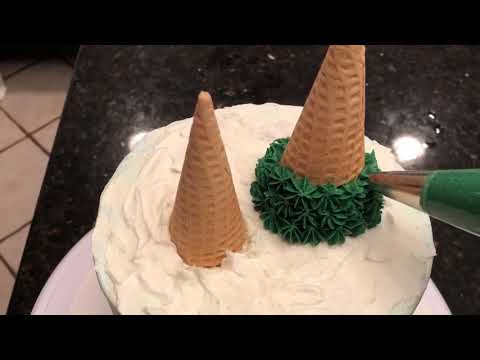 waffle-cone-christmas-tree-cake-decoration