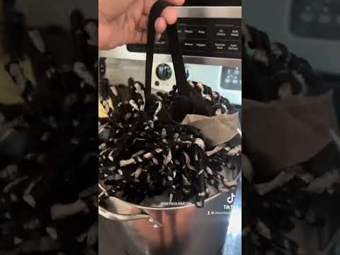 Wideo: 3 sposoby na wyprostowanie kędzierzawej peruki