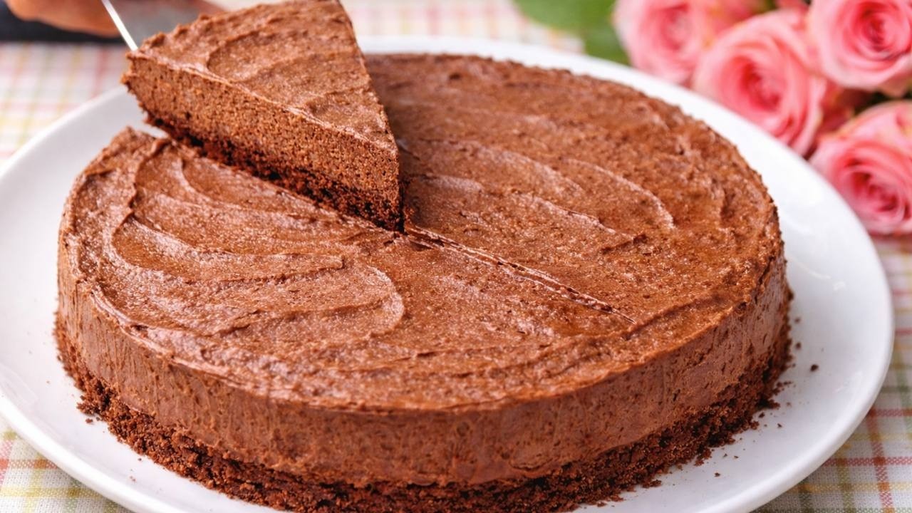 ❗️Dieser Schokoladenkuchen schmilzt auf der Zunge! Ohne Zucker – 3 Zutaten!