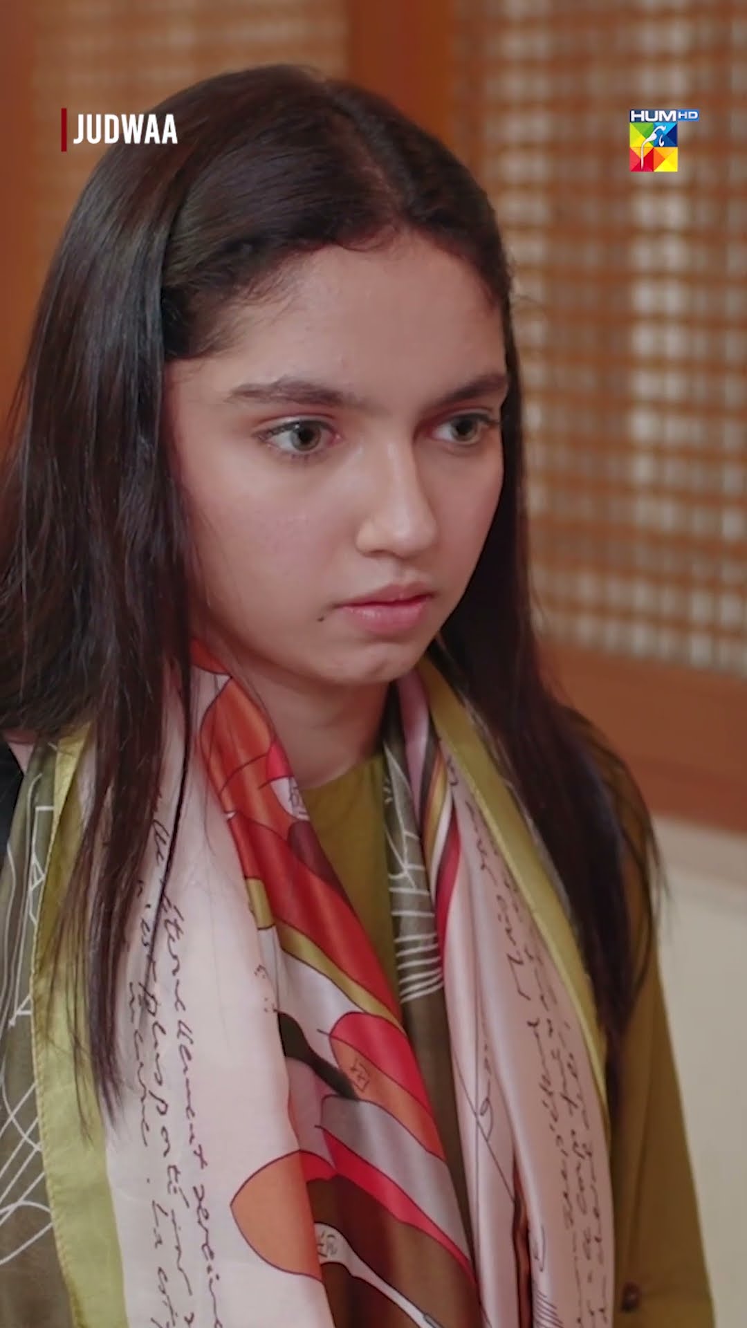 Andhi Ho Kya ? Dekh Ke Chala Karo..! #ainaasif #adnanrazamir #judwaa #shortsfeed #shorts