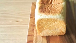 LeTAOの「北海道生クリーム食パン」