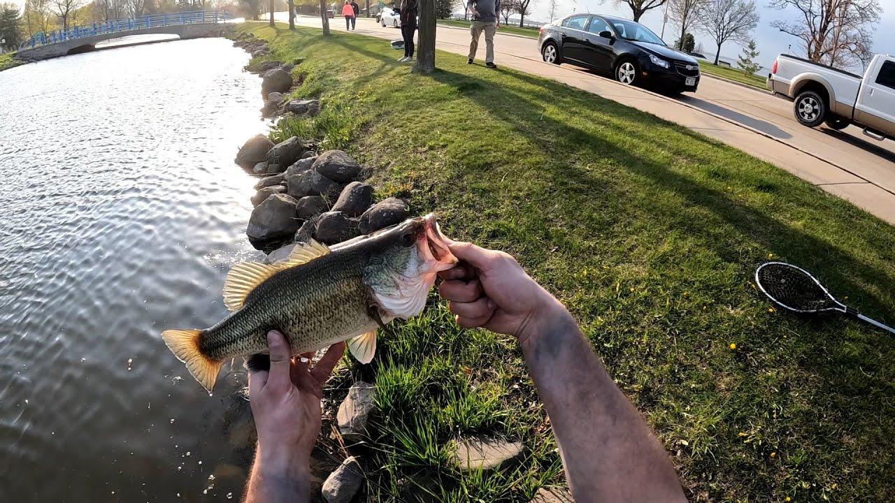 Fishing Lake Winnebago Channels For Spring Largemouth 