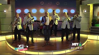 Gente Regia - "Amparito" with JLB y Compañía