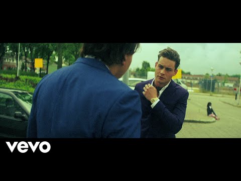 Douwe Bob - How Lucky We Are (official video)