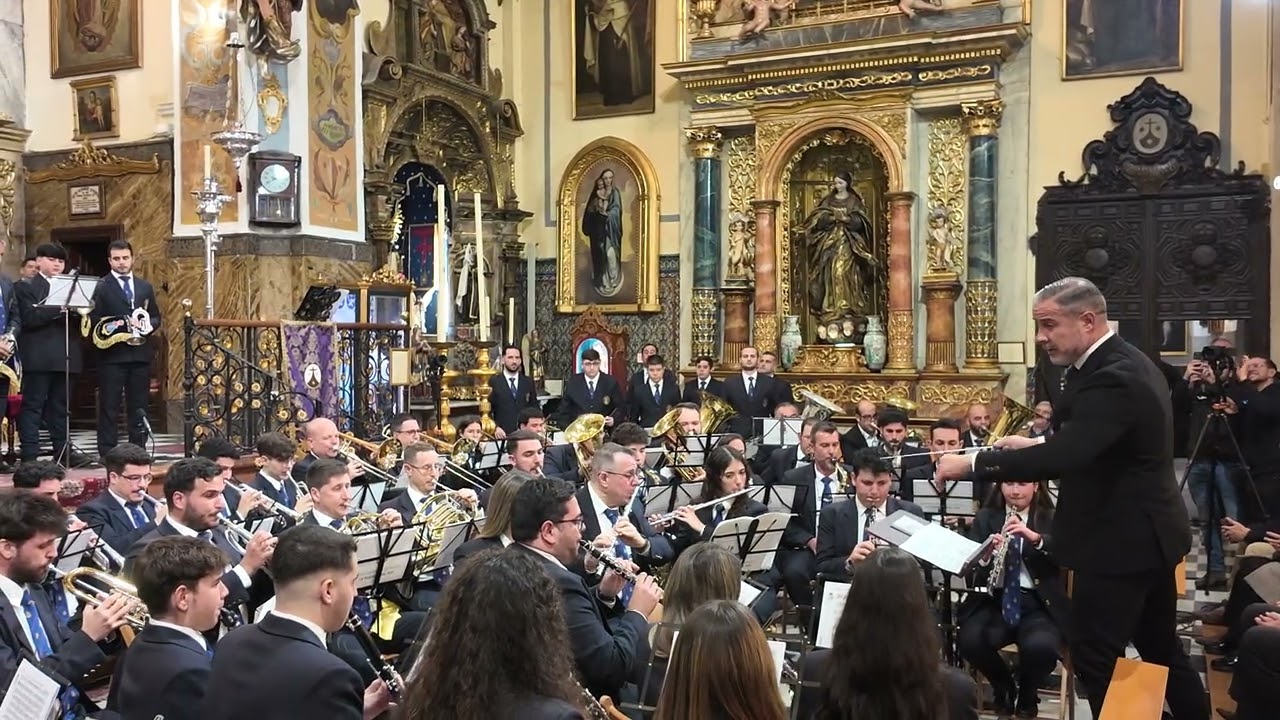 Pasa la Virgen de la Soledad (Pedro Morales Muñoz) Banda Música Puebla del Río)