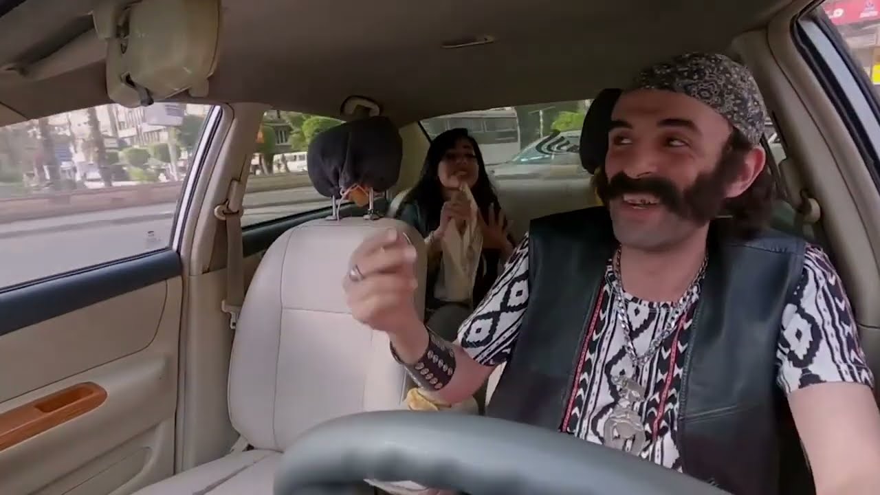 واد يا بقاليلوا عيب كده😅 يا بقلول هتموت على نفسك من الضحك 😂