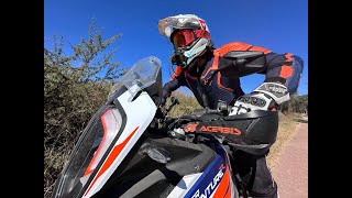 Is the 160 horsepower, 500 lbs KTM 1290 Super Adventure R a good adventure bike?