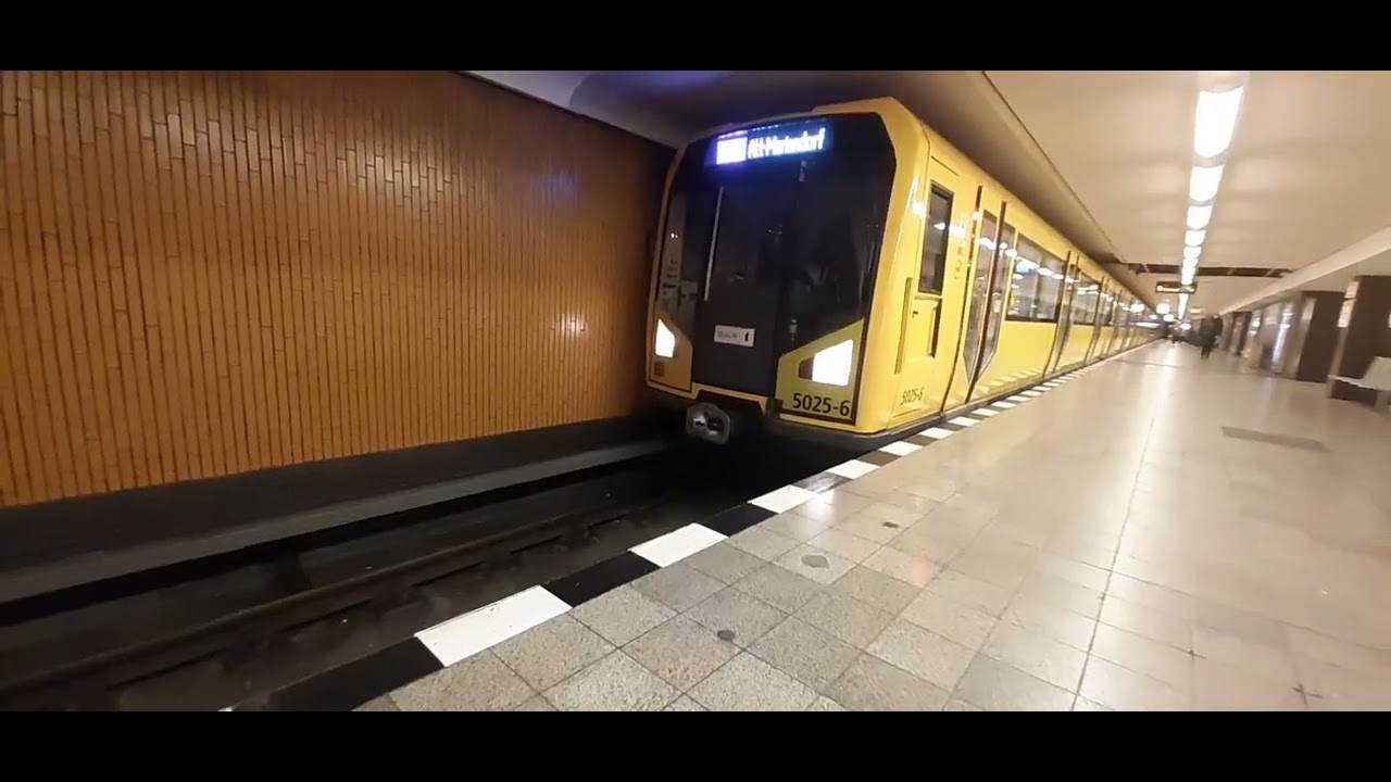 Berliner U-bahn U6 am Ulsteinstr. Richtung Alt-Mariendorf 5025-6. H-zug