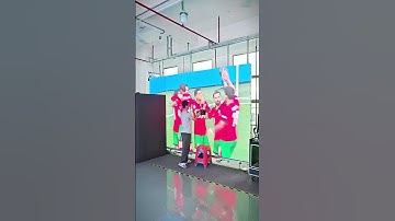Three LED modules are assembled upside down #leddisplay #eagerled #ledvideowall#ledmodule