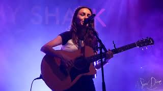 Amy Shark - Leave Us Alone - Toronto - 2018