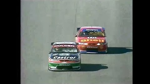 1997 V8 Supercars - Barbagallo - Race 1 - Larry Perkins vs John Bowe