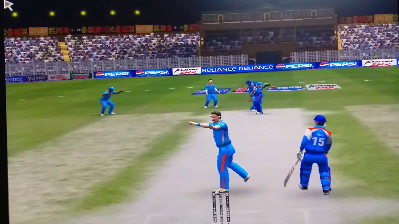 EA CRICKET 2011 SPIN BOWLING BEST SPIN EVER YouTube