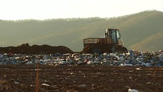 Roanoke County residents raising a stink over trash trucks