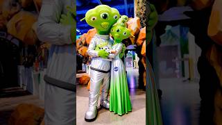 The Whole Alien Family Is Now Embled