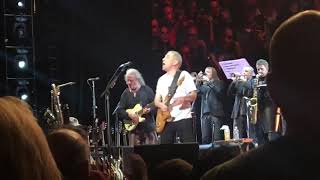 Paul Simon - Diamonds on the Soles of Her Shoes / You Can Call Me Al live 9/15/18