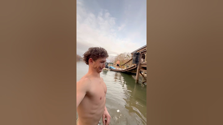 Ever seen a Marshmallow skip on da water? 👄💦 #trickshot #sports #funny #catch #throw