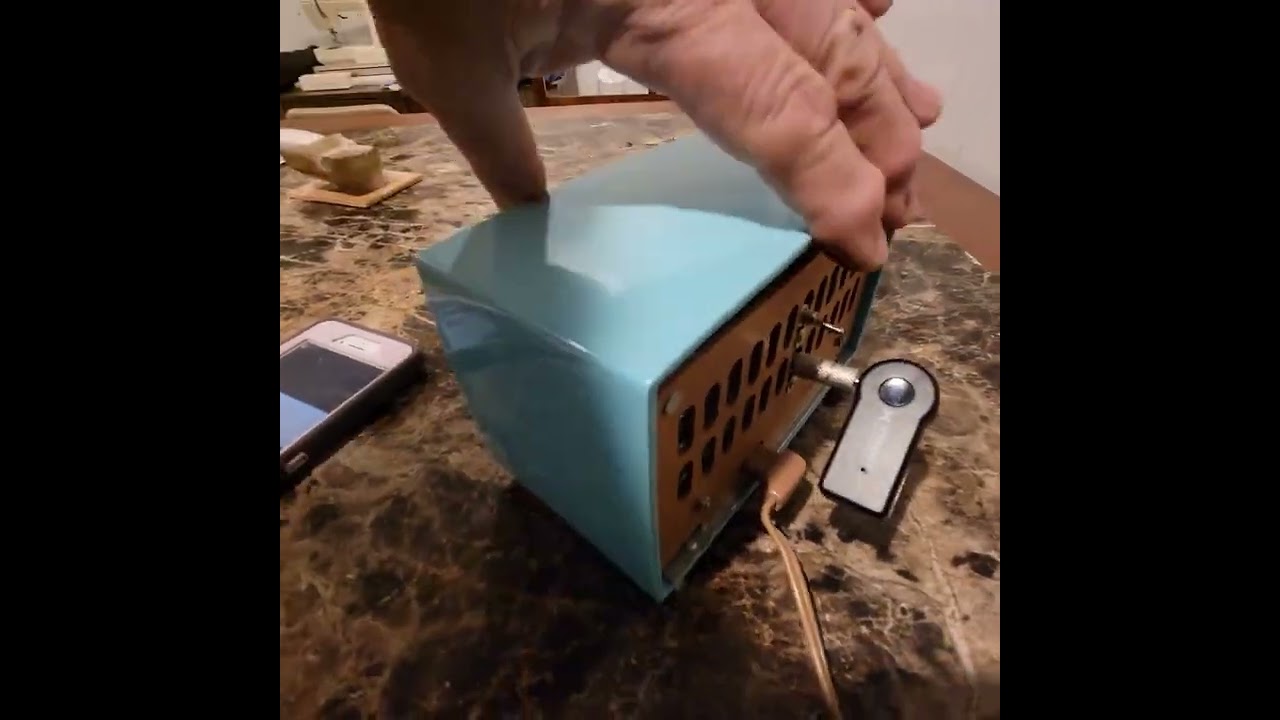 ***FOR SALE***1960s Japanese made AM radio  *See Description for Link *