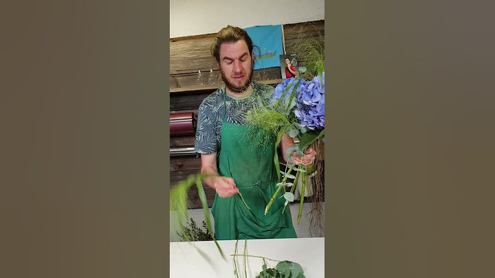 Blumenstrauss mit Hortensien selber binden