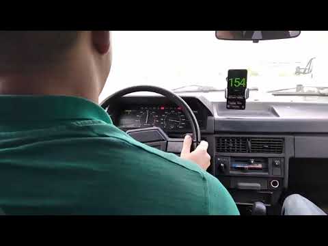 Поездка на москвиче по Москве ,мотор 2.0 Рено по стоку. Машина без доработок.