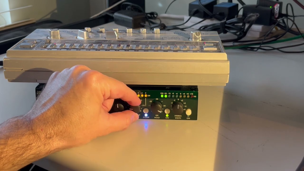 joemeek mc2 with 606