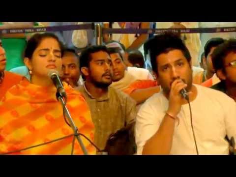 Jai Radhe Jai Krishna Jai Vrindavan   MADHAVAS  LIVE ISKCON Mira Road Kirtan Mela 2016