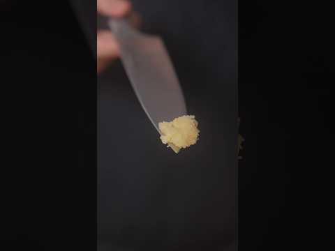 איך לכתוש שום כמו שף