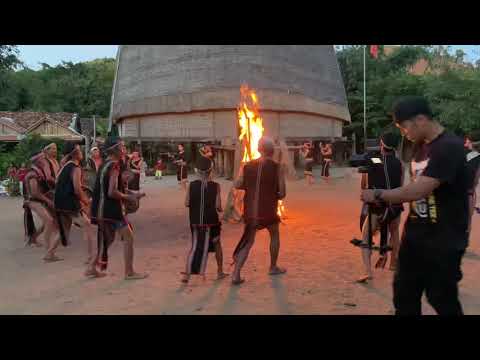 Video Cồng chiêng Tây Nguyên. - youtube