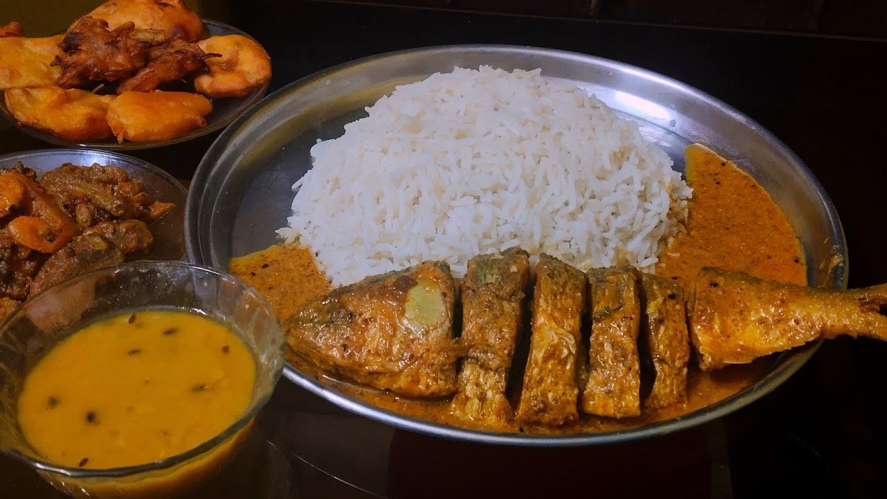 TODAY'S EATING SHOW: BASMATI RICE,SORSHE ILISH,KUMROBORA,PIYAJI,DAAL,TORKARI || MUKBANG VIDEO ||  