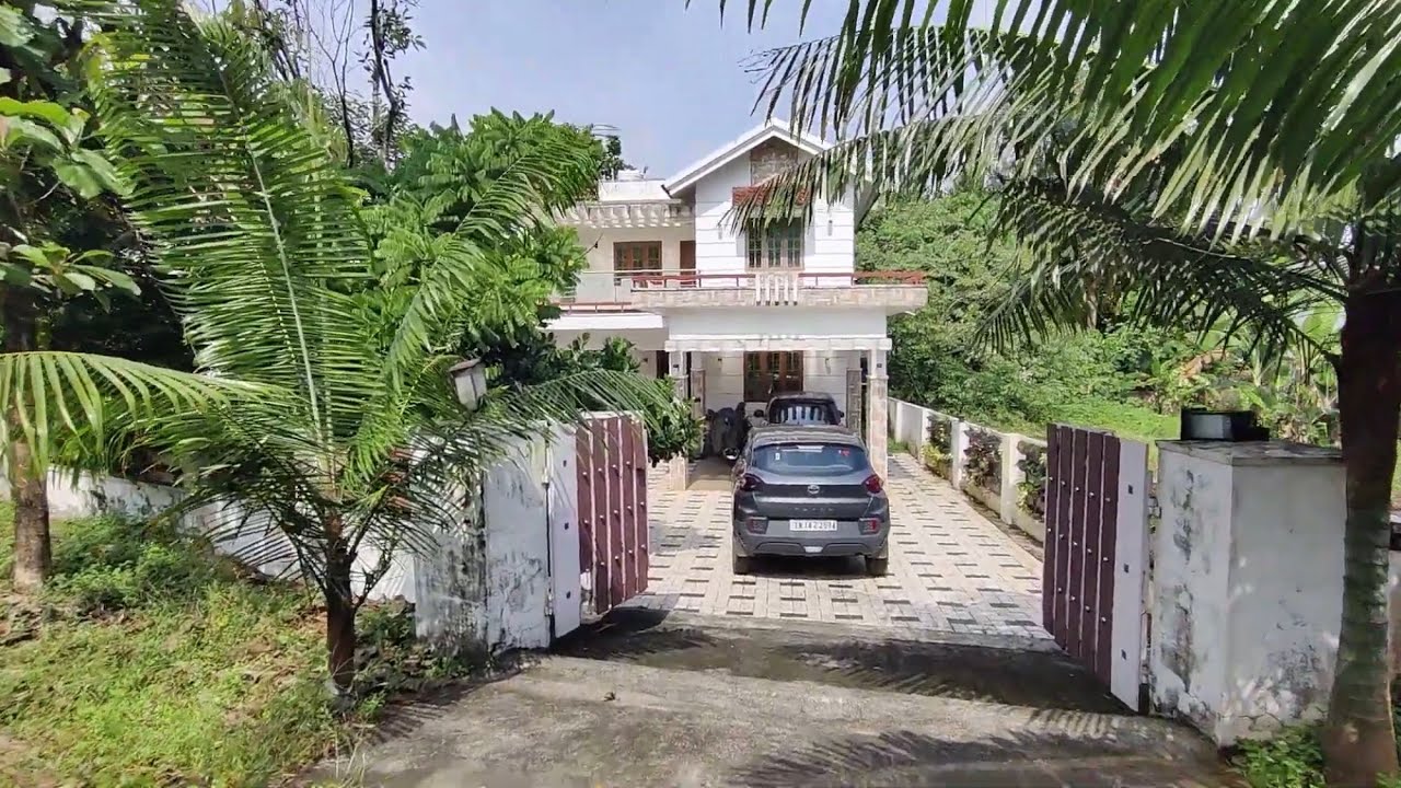 Used House for Sale in Ernakulam 10 Cent, 3000 Sqft, 4 BHK Very