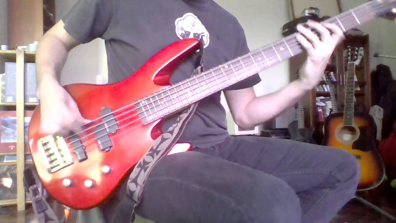 Bajo Samick Silvertone - YouTube