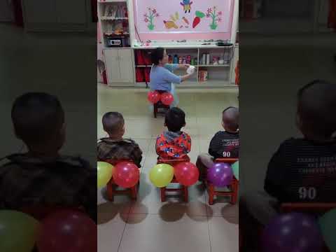 Video Cô giáo dạy học sinh tiết kiệm giấy - YouTube