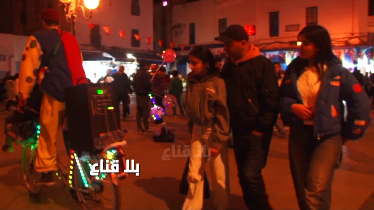 تونس تتزين في عيد الفطر..أجواء ليلية خارقة للعادة وتبادل التهاني عالمباشر..ان شاء الله عيدكم مبرووك