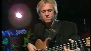 Mark King &amp; Mike Lindup - Level 42 -  Dune Tune -  Live on French TV