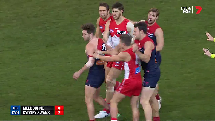 Rd 15: Bugg booked for behind-the-play hit