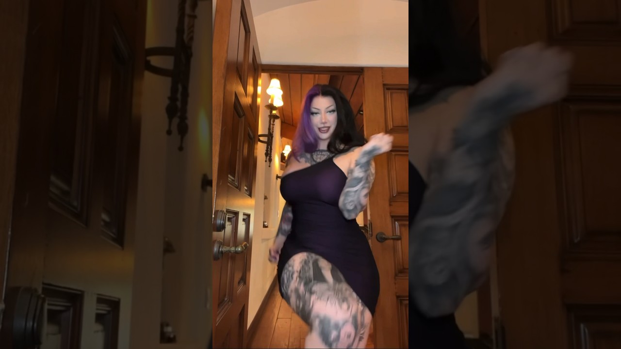 This dresssss💜🖤