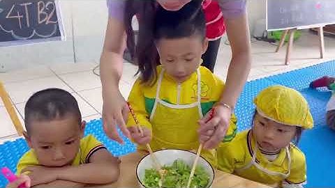 Hoạt động trải nghiệm: " Bé làm SALAD trộn" lớp 4 tuổi B2 Trường mầm non Ninh Sơn