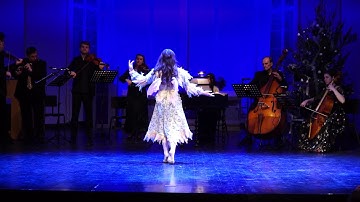 Baroque Dance – J. S. Bach. Menuet from h-moll suite. Petit Trianon Baroque Company.