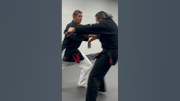 Mr K is really good at no pain contact manipulation. #Kenpokarate #edparkersr #ikka #SelfDefense