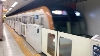 東京メトロ副都心線　メトロ10000系　東新宿駅通過