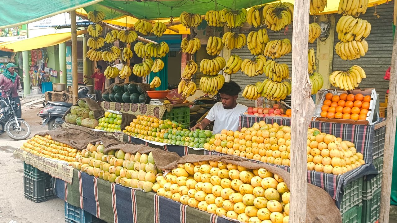 "सीतामढ़ी फल मार्केट आज 🍎 क्या आया है? सबसे ताज़ा आम, केला, संतरा | Sitamarhi Fruit Bazaar Vlog 2025