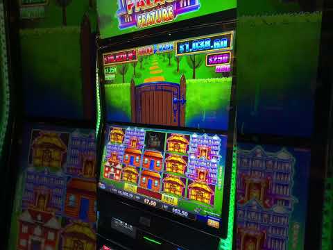 Unlocking PALACES on the Brand New Huff n Puff! #slots #casino #vegas
