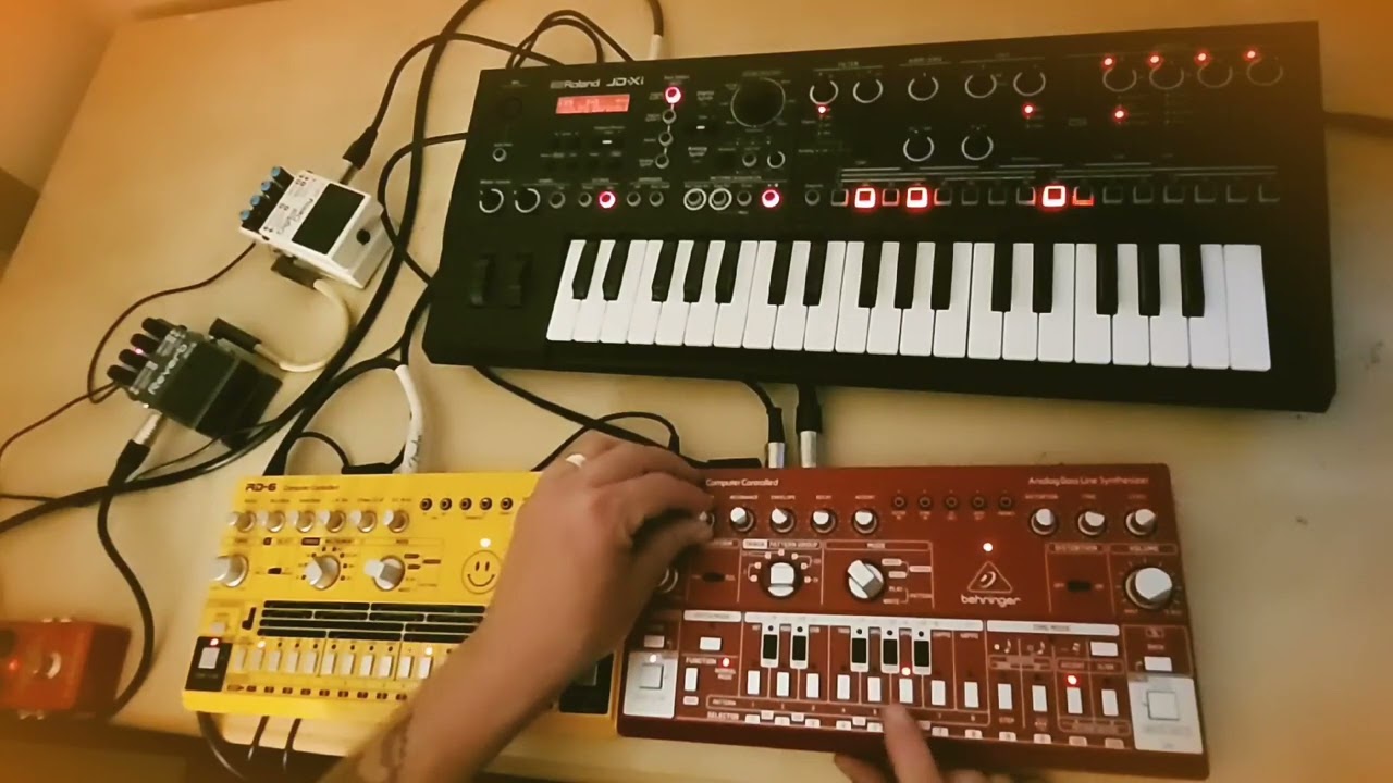 Behringer TD-3 & RD-6 with Roland JDXI - Another Acid Jam - YouTube
