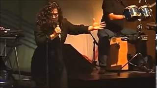 Video thumbnail of "En esos momentos - Monica Arroyo"