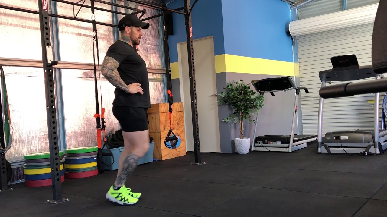 SBHQ Bodyweight Alternating Lunges
