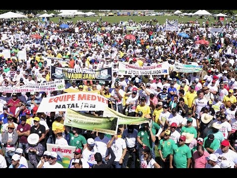 Manifestantes param a Esplanada pedindo liberação definitiva das vaquejadas